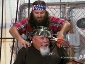 10132-duck-dynasty-quack-olanterns-episode-screencap-4x10.jpg